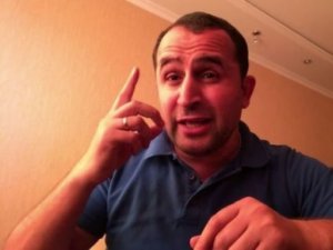 Söyüşcül şəbəkə istifadəçisini Bakıya gətirdilər